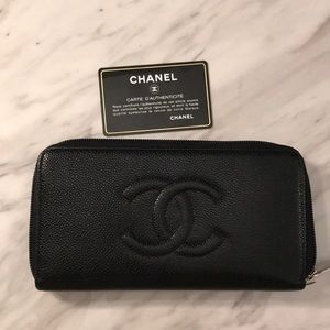Chanel caviar zip wallet